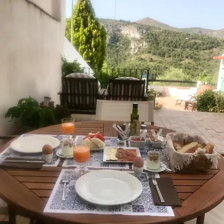 Al-qandil Casa rural *