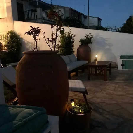Al-qandil Country house *